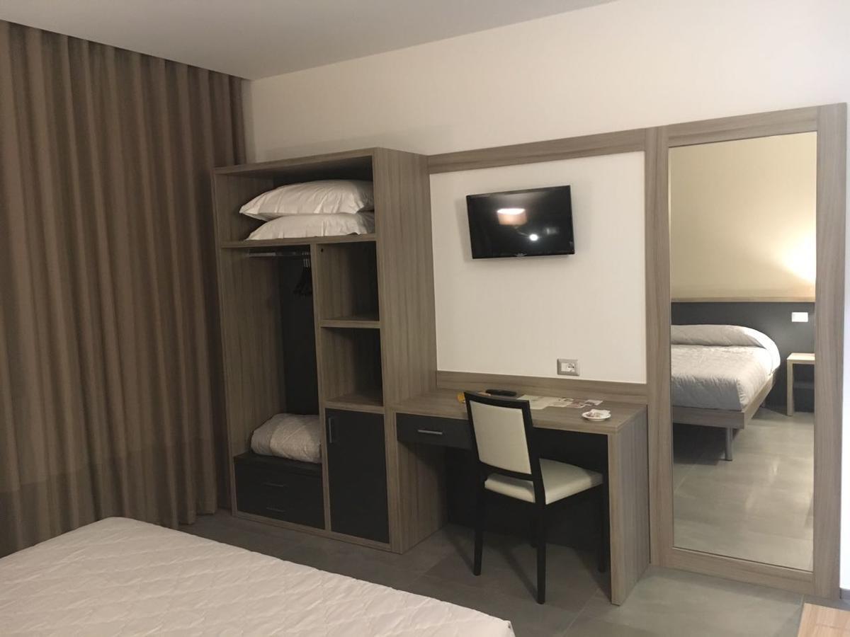 塔沃拉卡尔达索斯塔汽车旅馆及酒吧 马泰拉 外观 照片