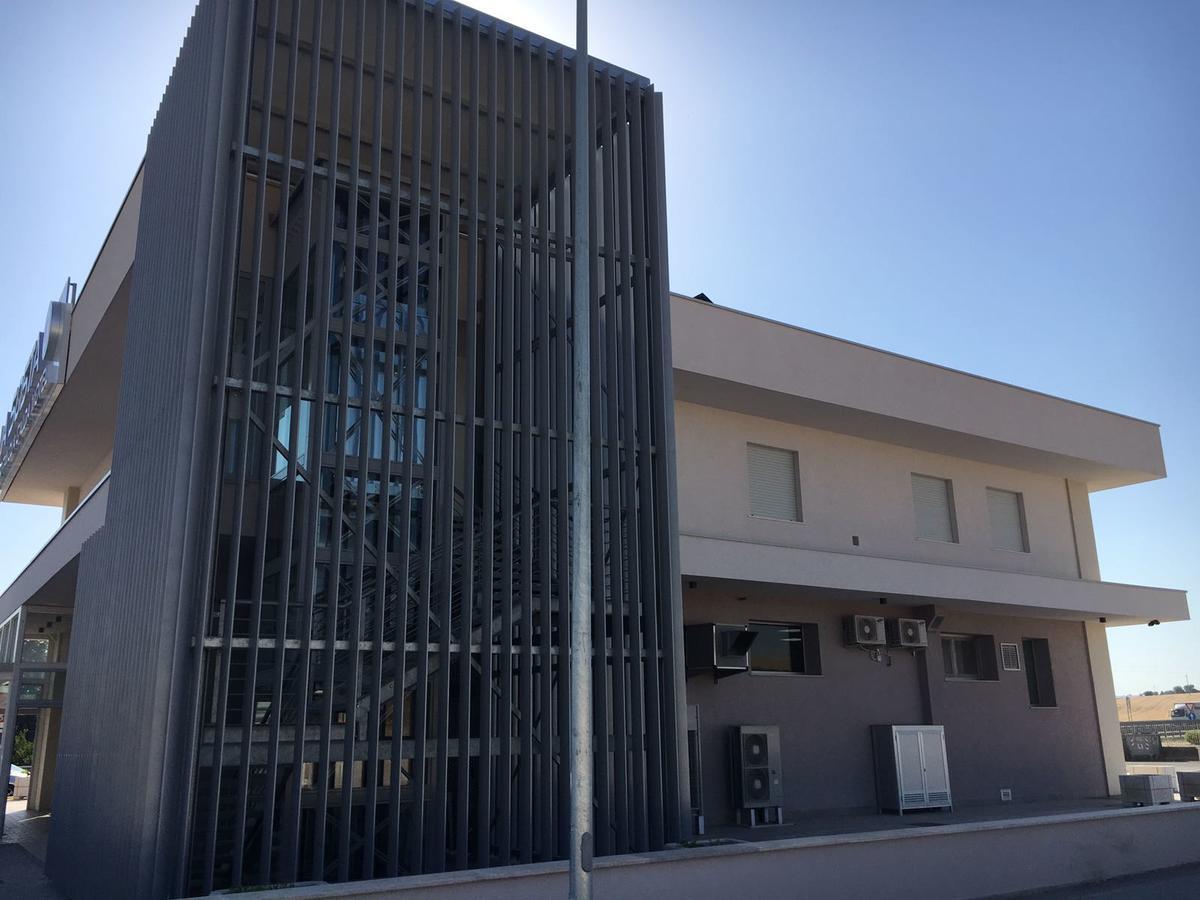 塔沃拉卡尔达索斯塔汽车旅馆及酒吧 马泰拉 外观 照片